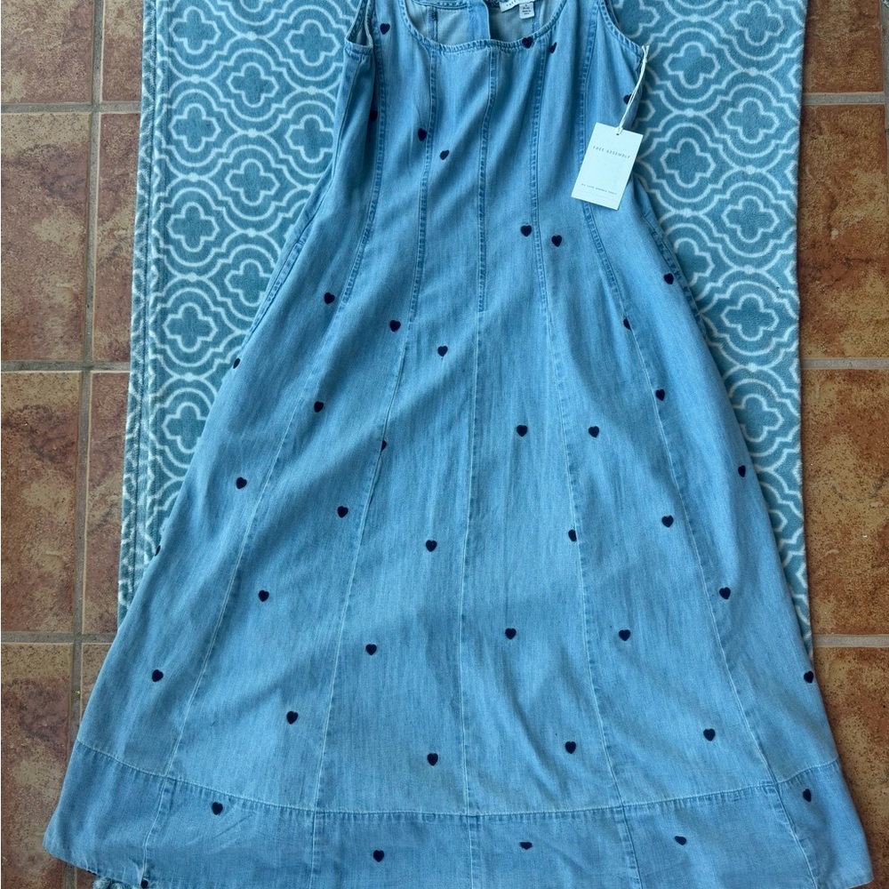 Blue Denim Sleeveless Dress - Picture 5 of 5